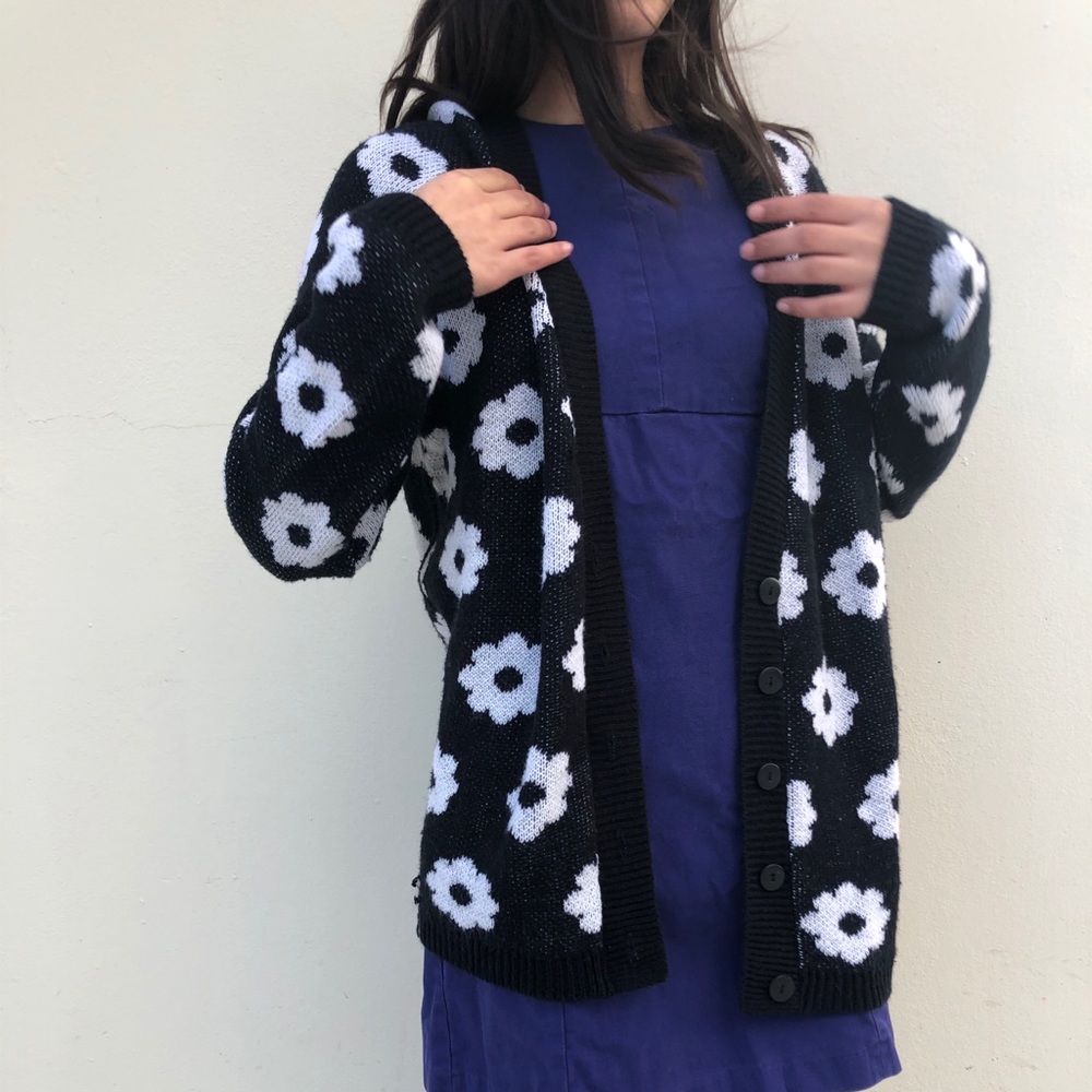 LA Floral Black White Long Sweater